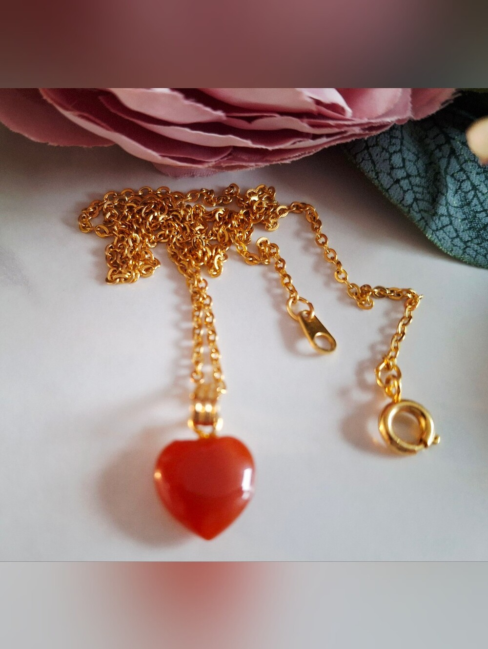 Vintage 80s ✨️❤️Small Red Jade Heart Pendant Necklace